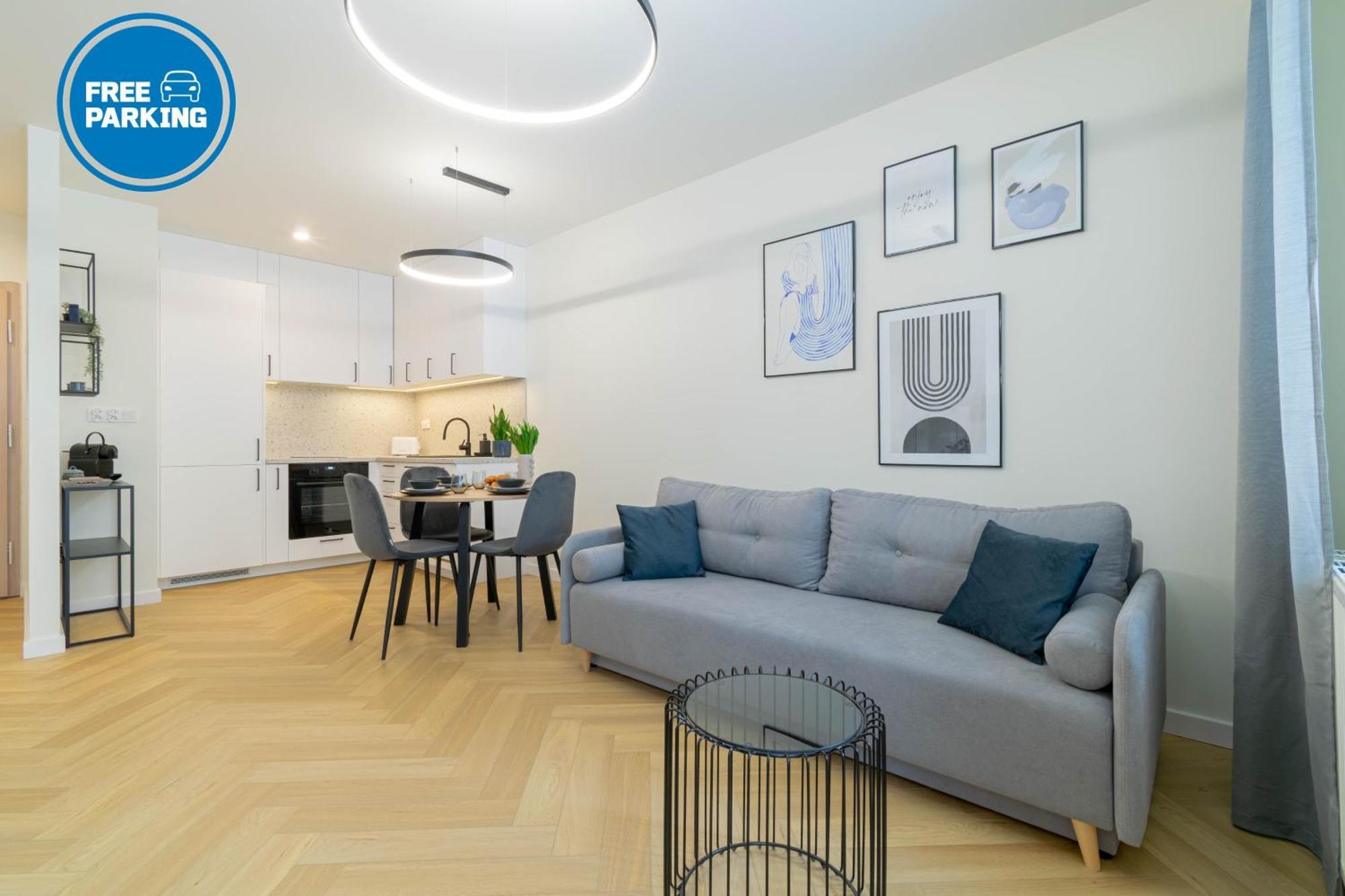Blue Apartment Ceglana - Free Parking - Self Check-In كاتوفيتسه المظهر الخارجي الصورة